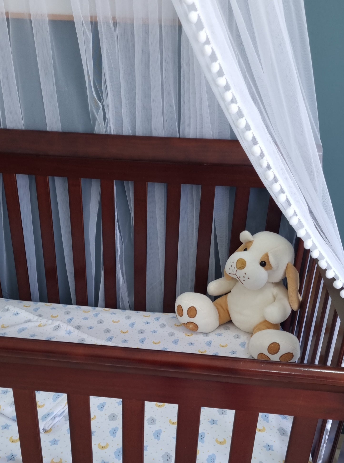 Mosquitero de cuna. Maderas y Tassels Grises