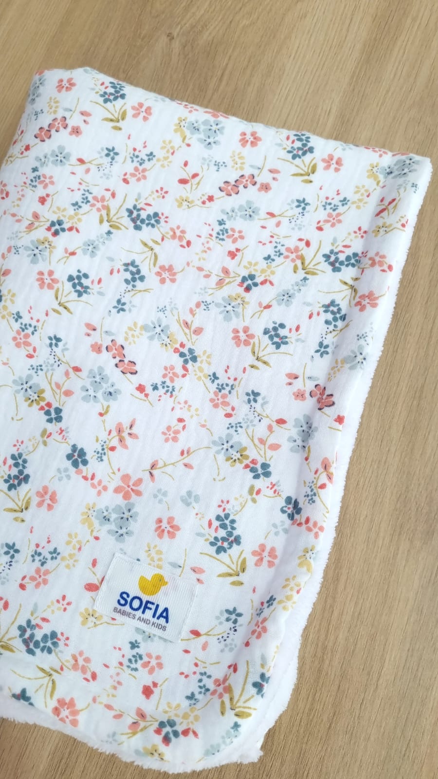 Colcha Polar. Muselina de Flores