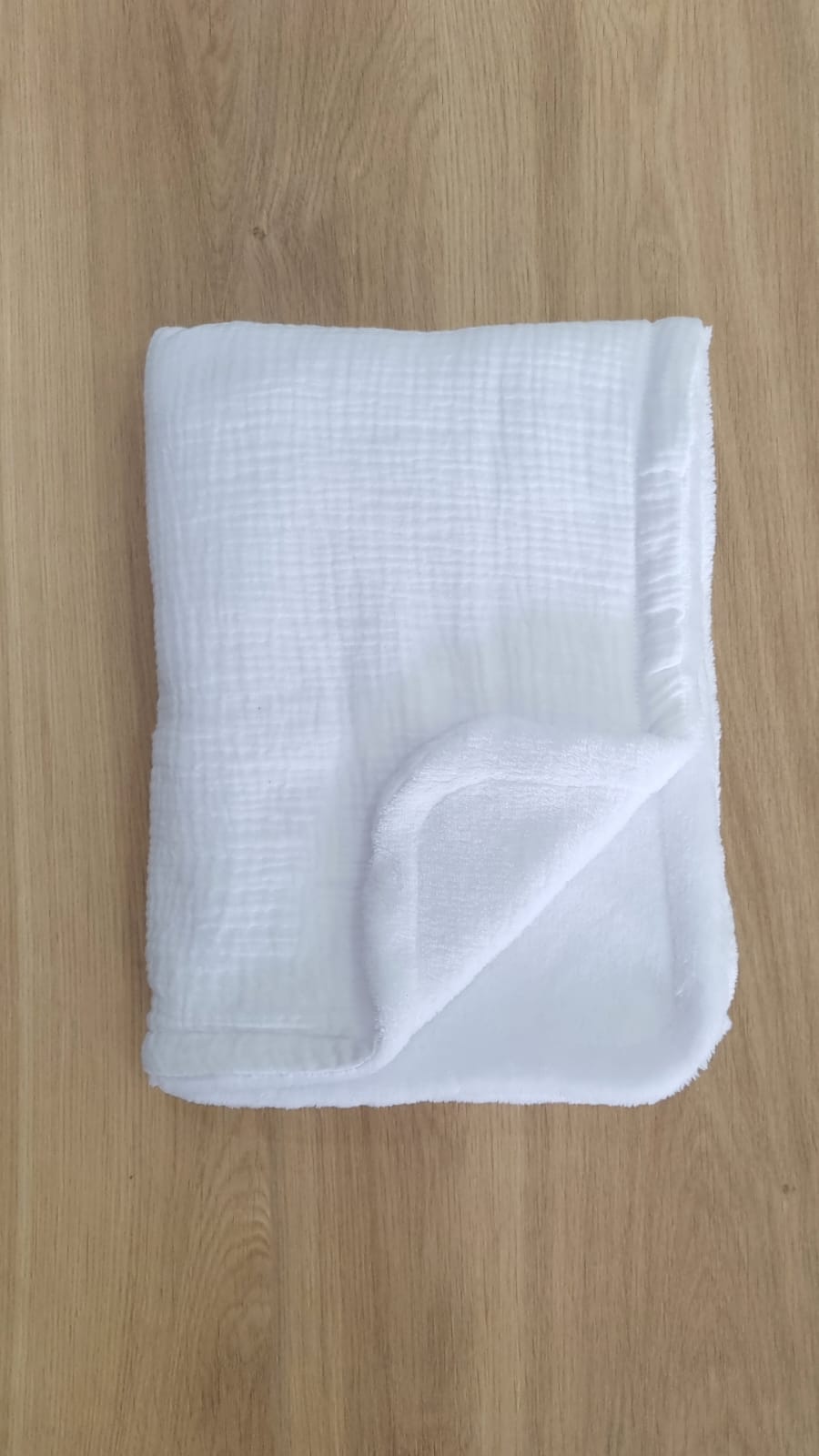 Colcha Polar. Muselina Blanca