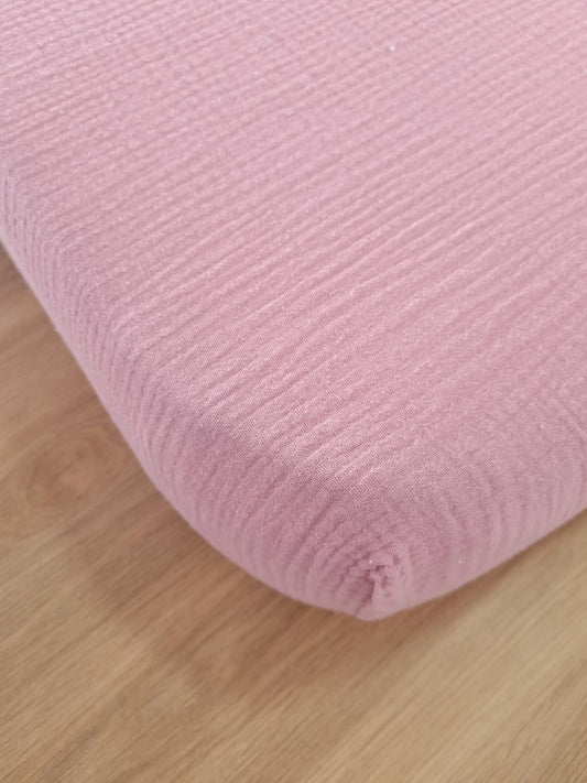 Cubre colchón corral. Muselina Rosada