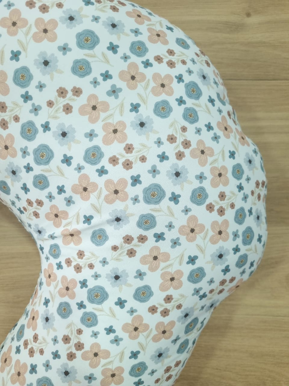 Almohada de lactancia. Flores Timeless