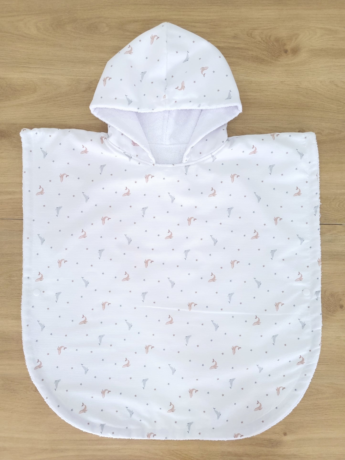 Toalla Poncho Ballenitas