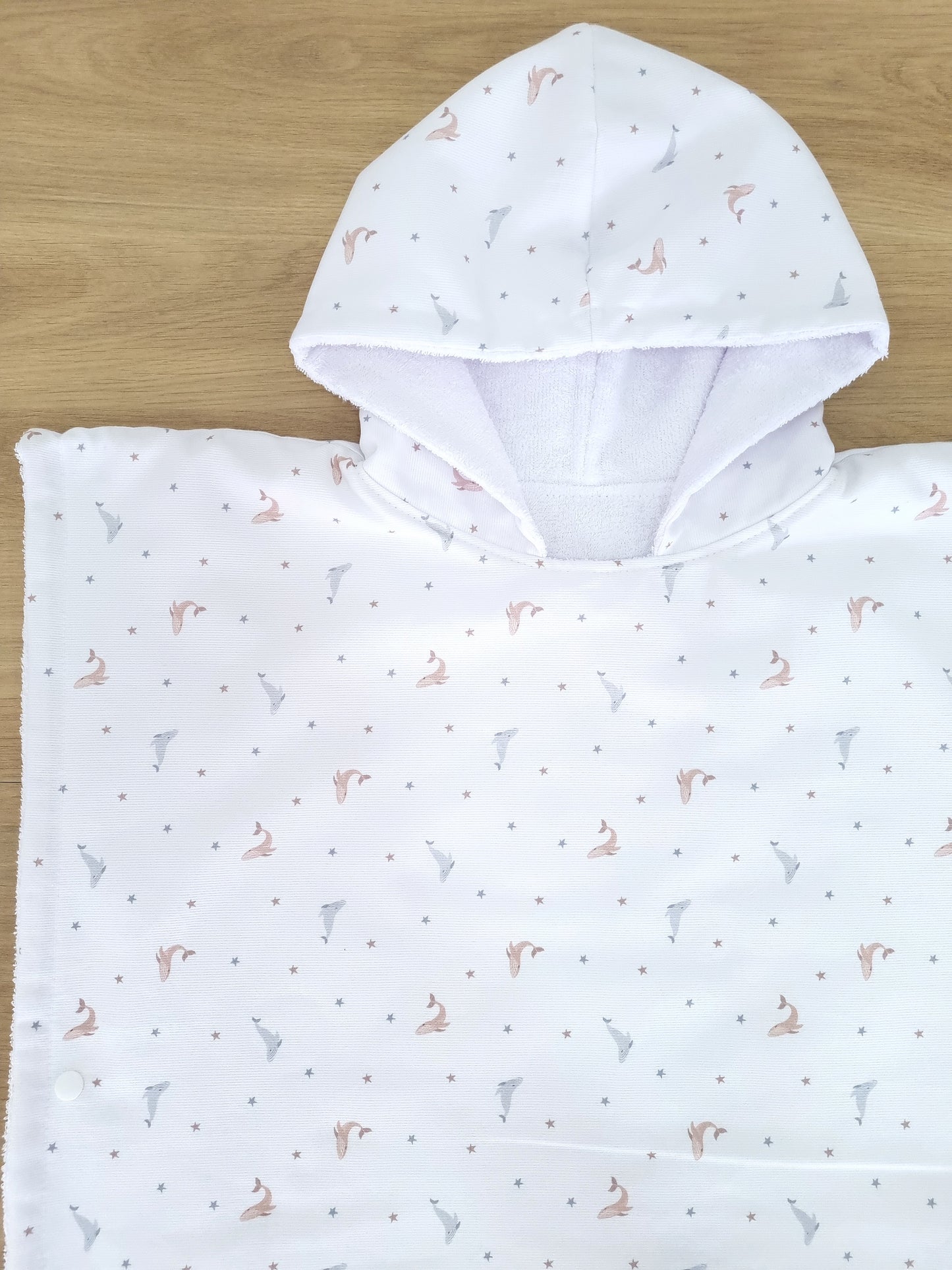 Toalla Poncho Ballenitas