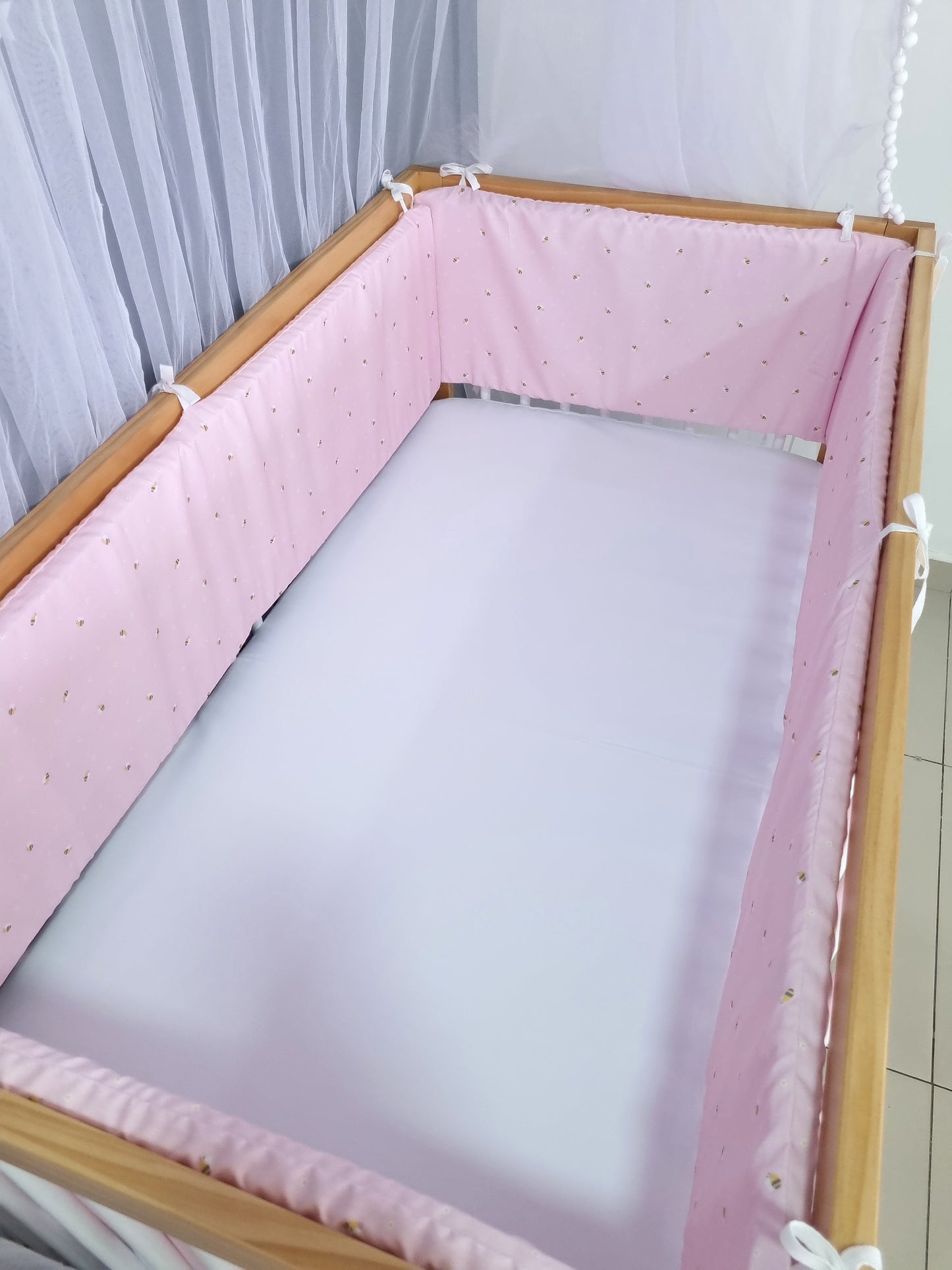 Protector de Cuna. Abejitas Rosa