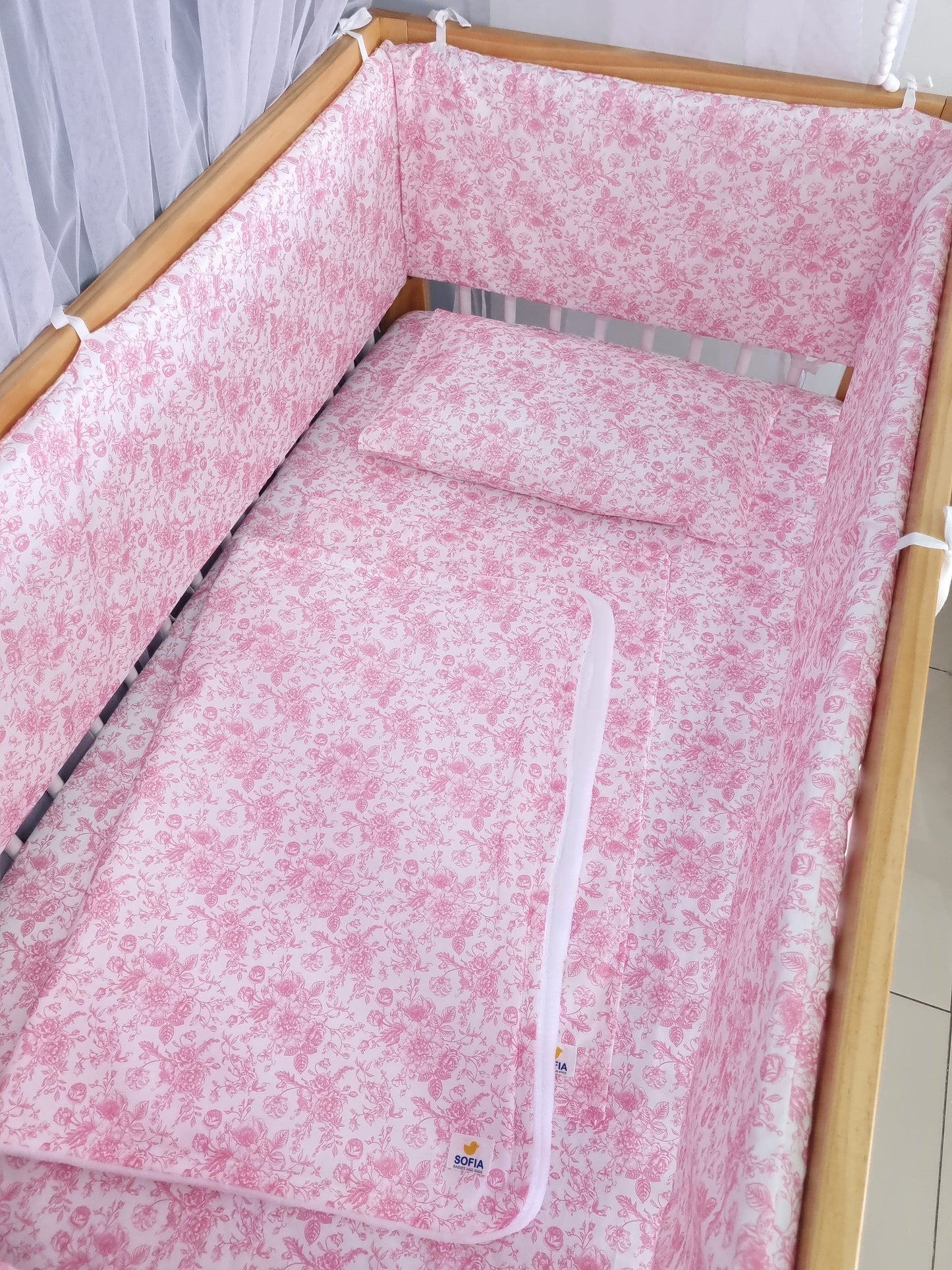 Set de Cuna Pequeño. Flores Vintage