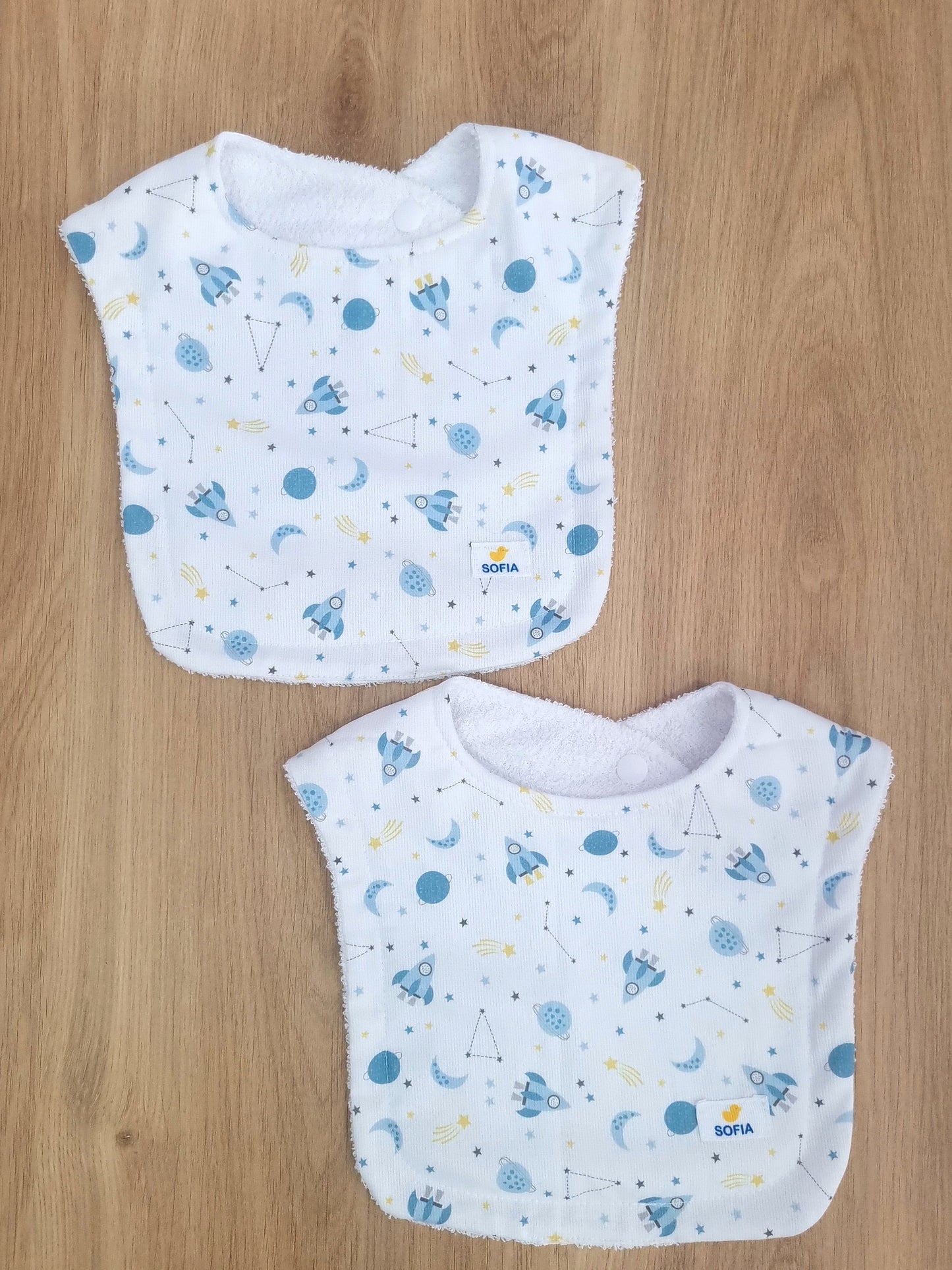 Set de 2 baberos. Nave Azul