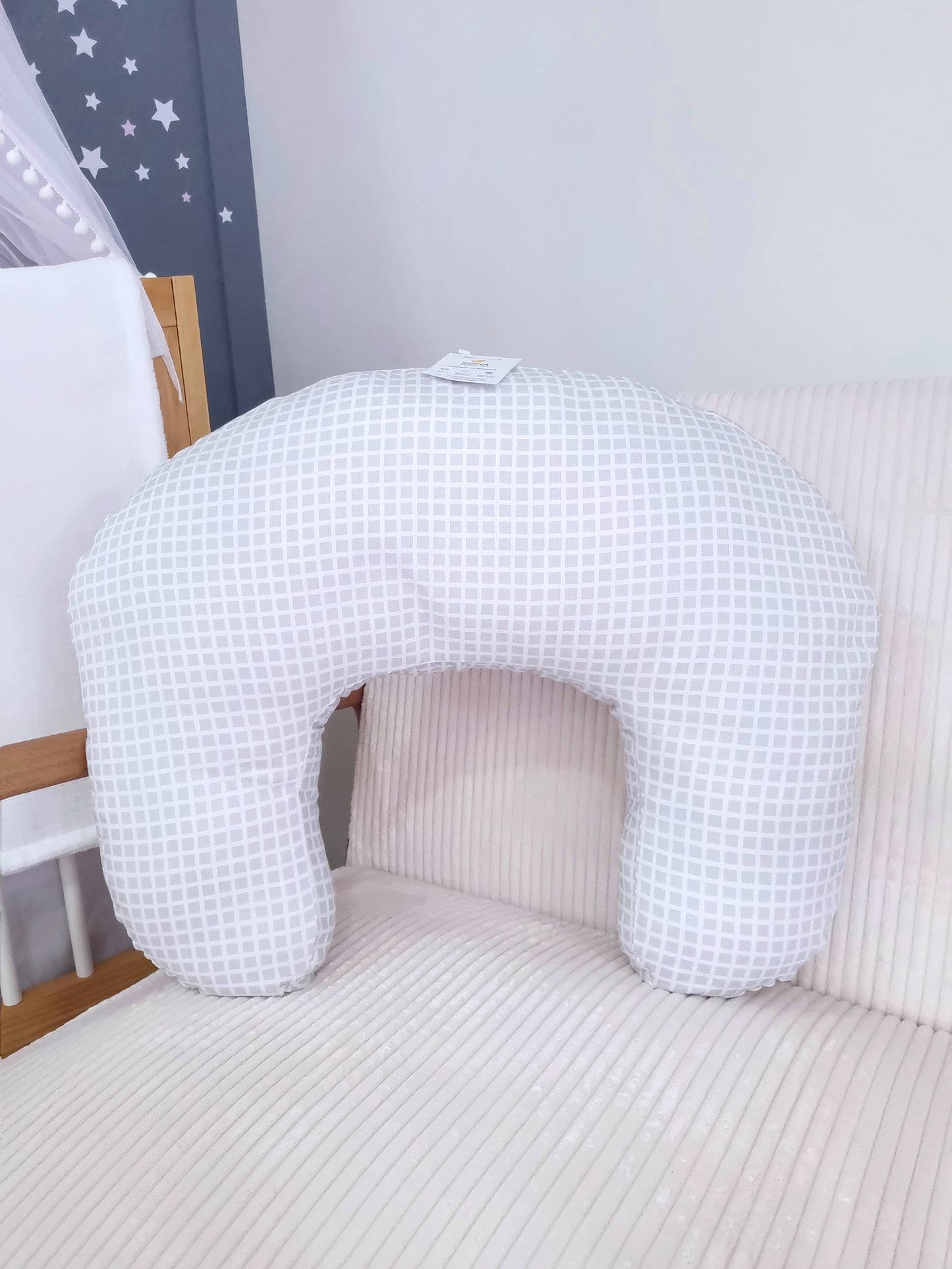 Almohada de lactancia. Cuadros Grises