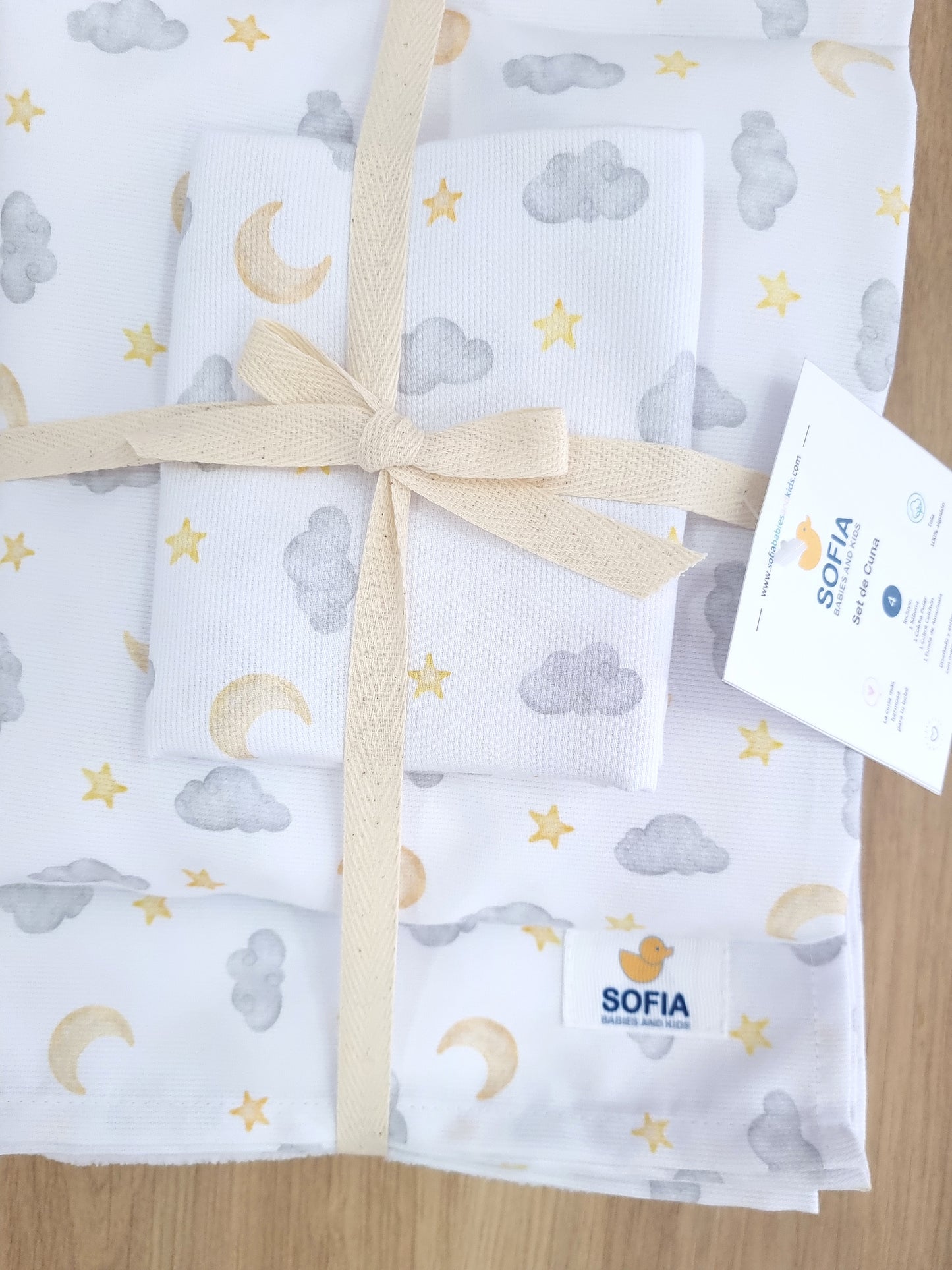Set de Cuna. Cielo Gris