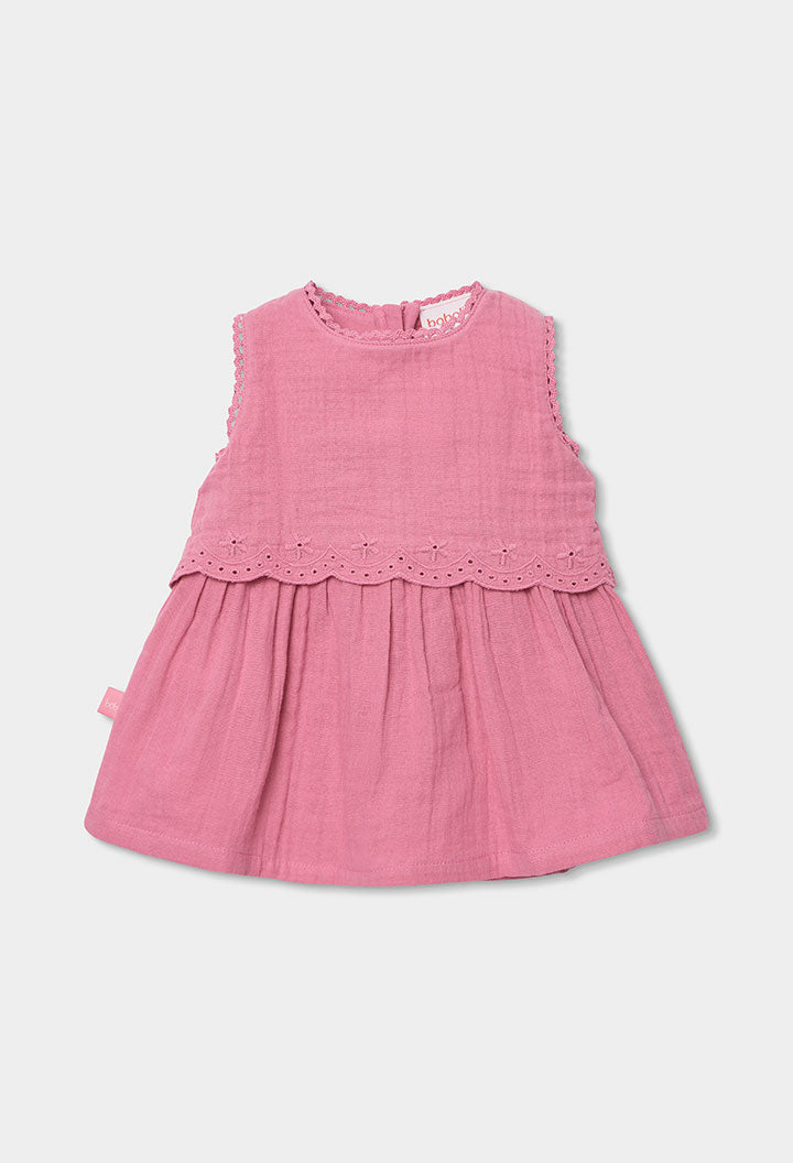 Vestido Rosa con Bordados
