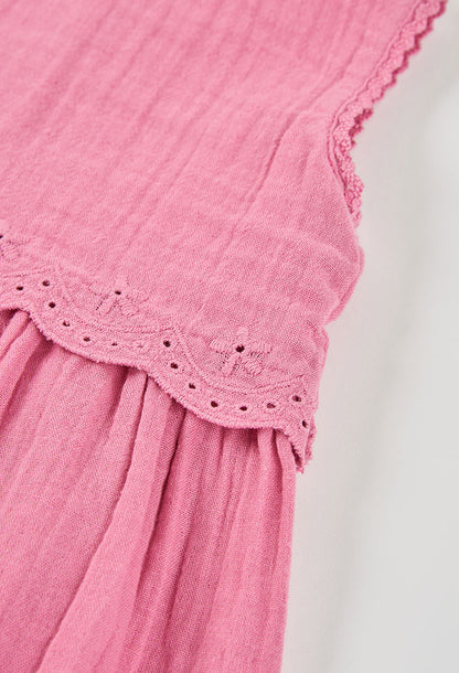 Vestido Rosa con Bordados