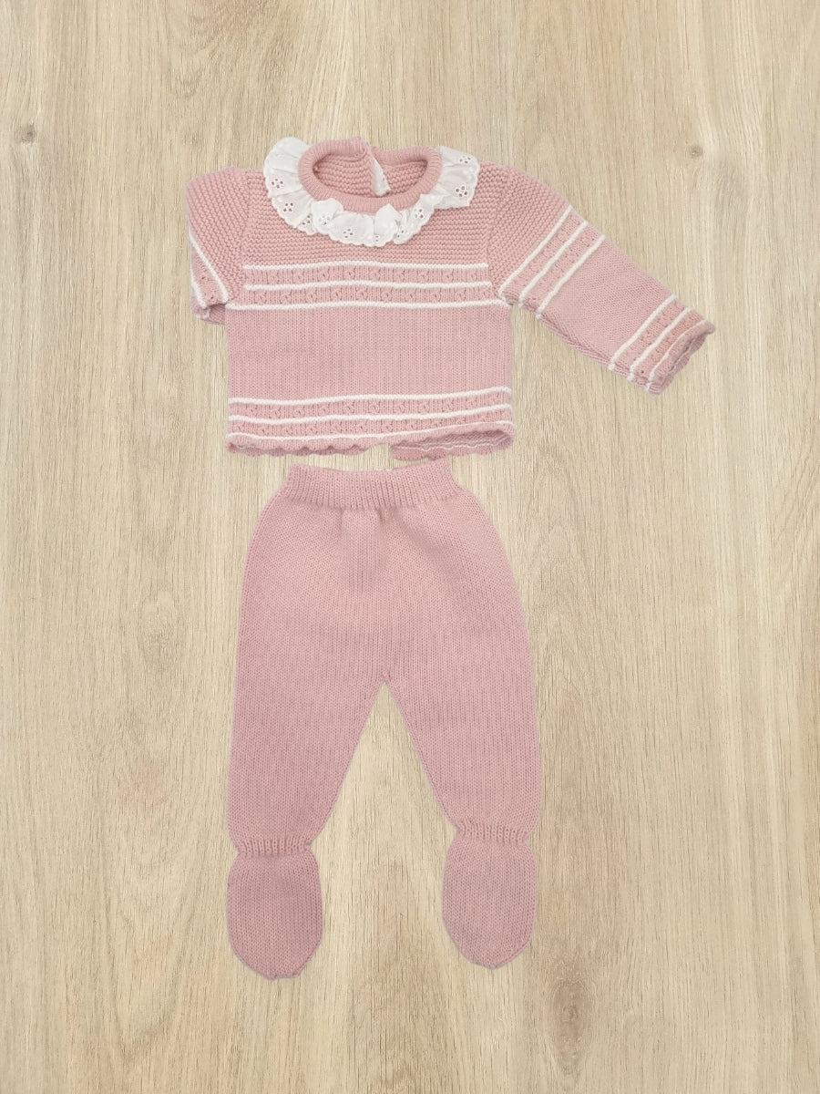 Conjunto Bordado Rosa Cuello Blanco y 6 rayitas blancas. 1M