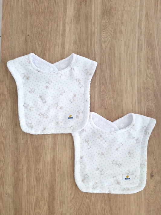 Set de 2 baberos. Conejito de puntitos