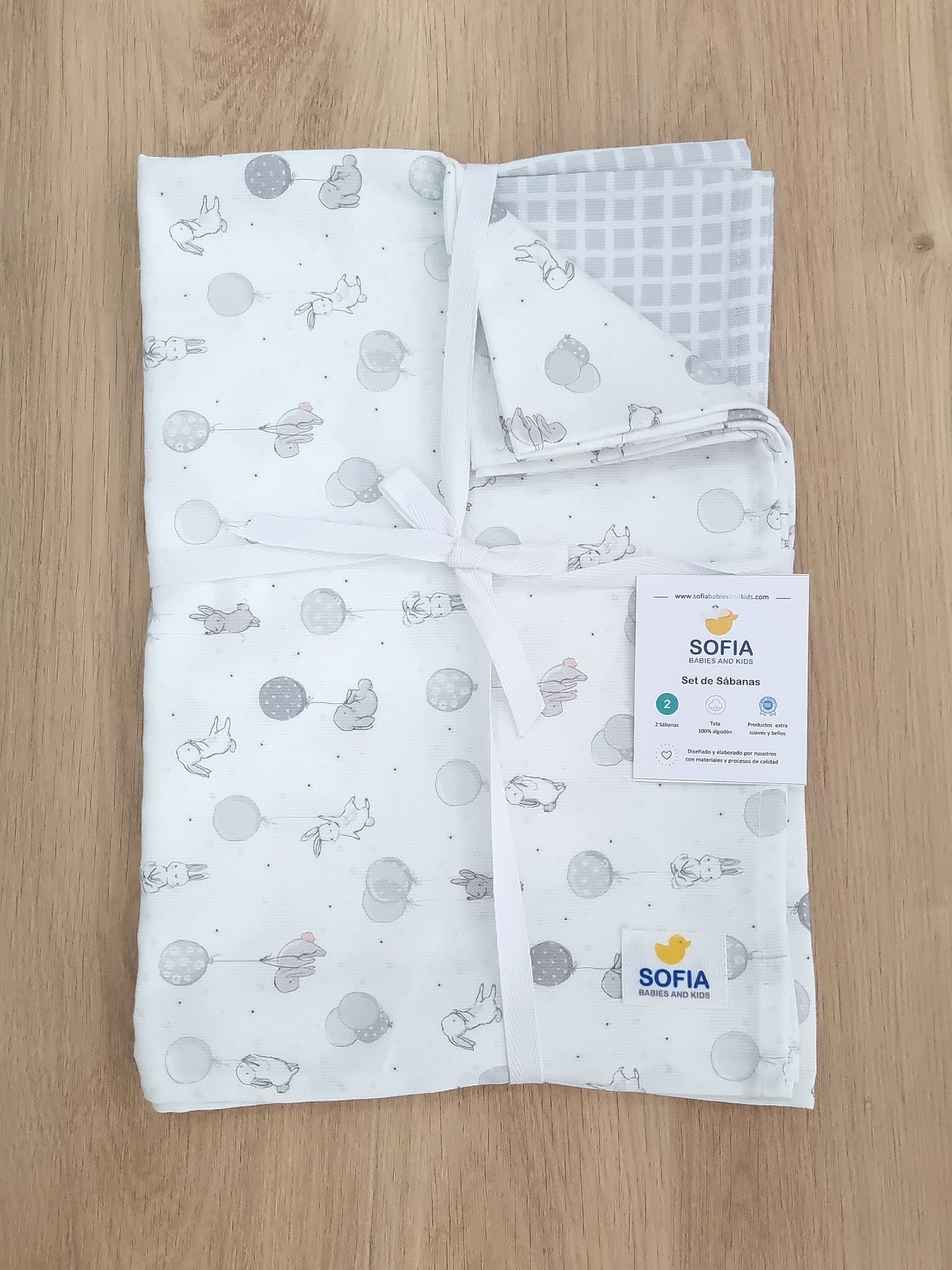Set de 2 sábanas frescas. Conejitos y Cuadros Grises