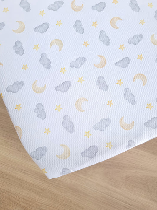 Cubre colchón corral. Nubes Grises