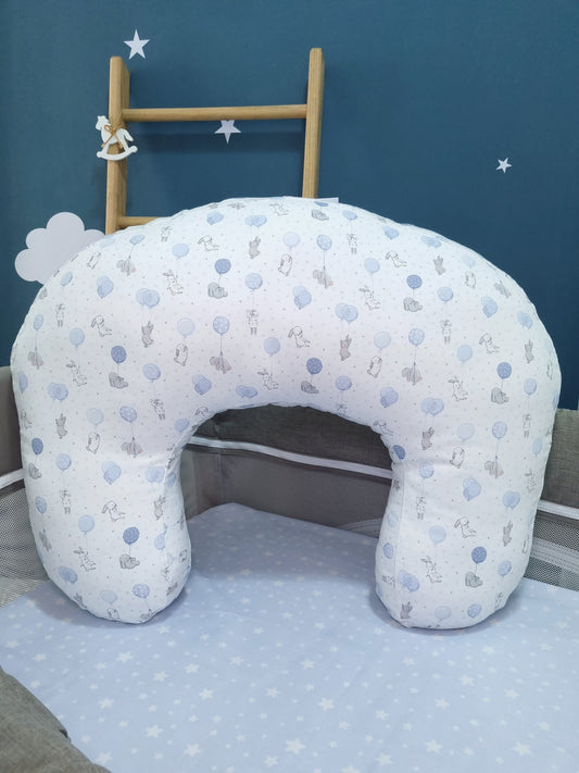 Almohada de lactancia. Conejitos Azules