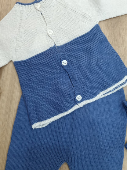 Azul con Café y León Bordado. 1M