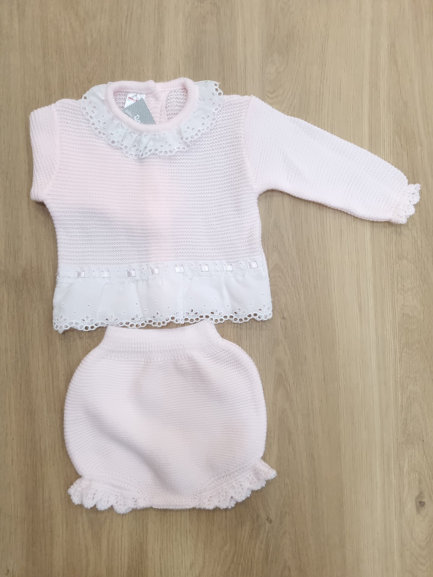 Rosa pastel con encaje abajo. 3M
