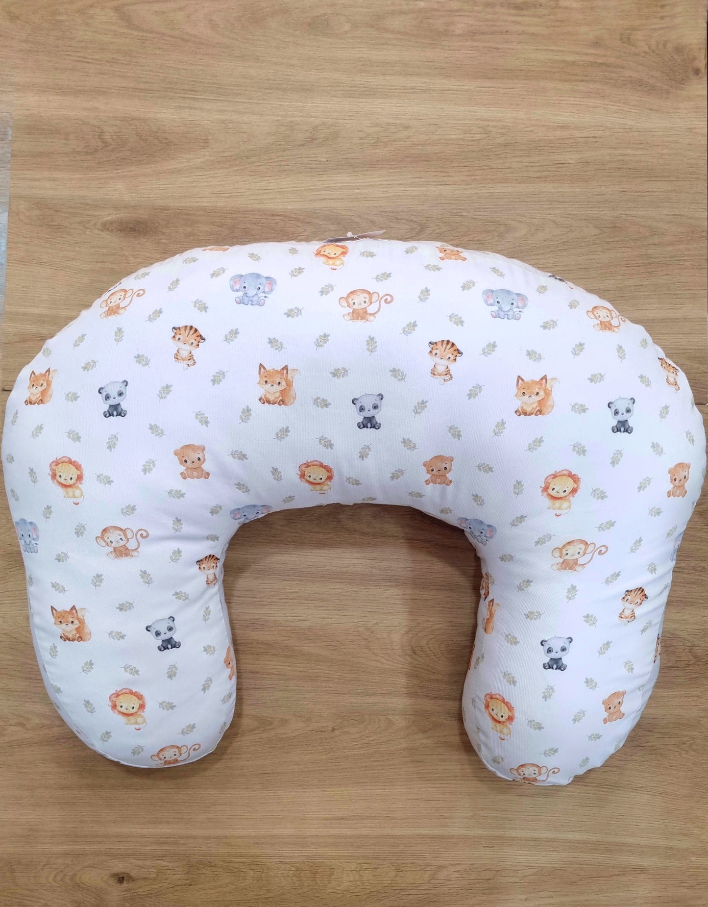 Almohada de lactancia. Animalitos con hojitas