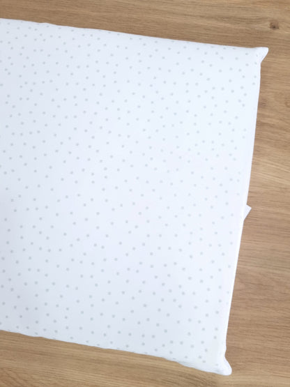 Almohada memory foam. Puntitos Verdes