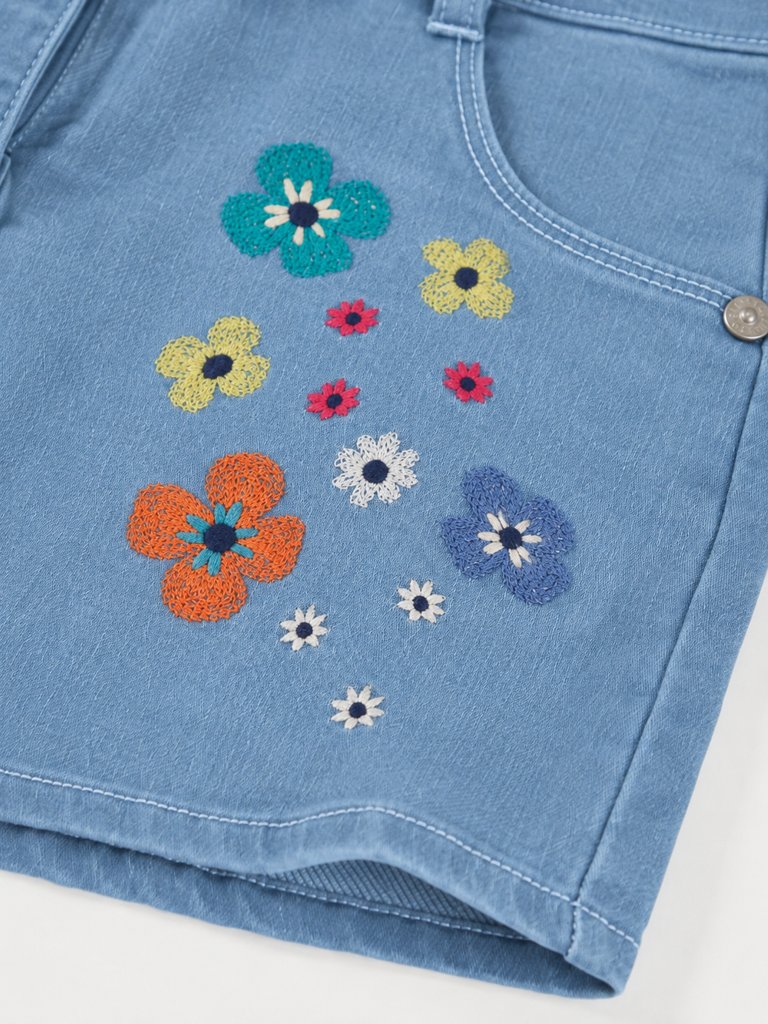 Short Denim con Bordados