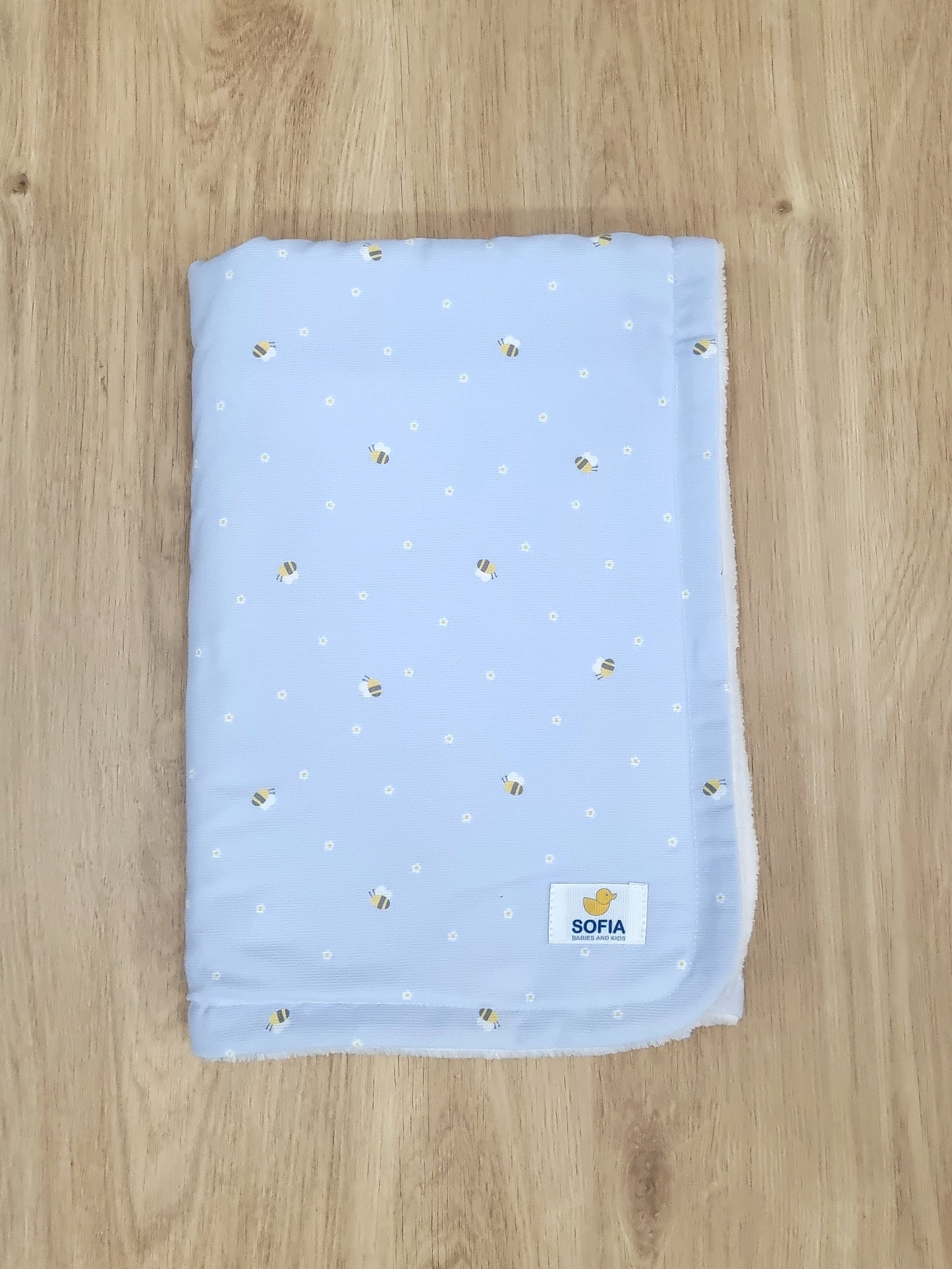 Colcha Polar. Abejitas lila