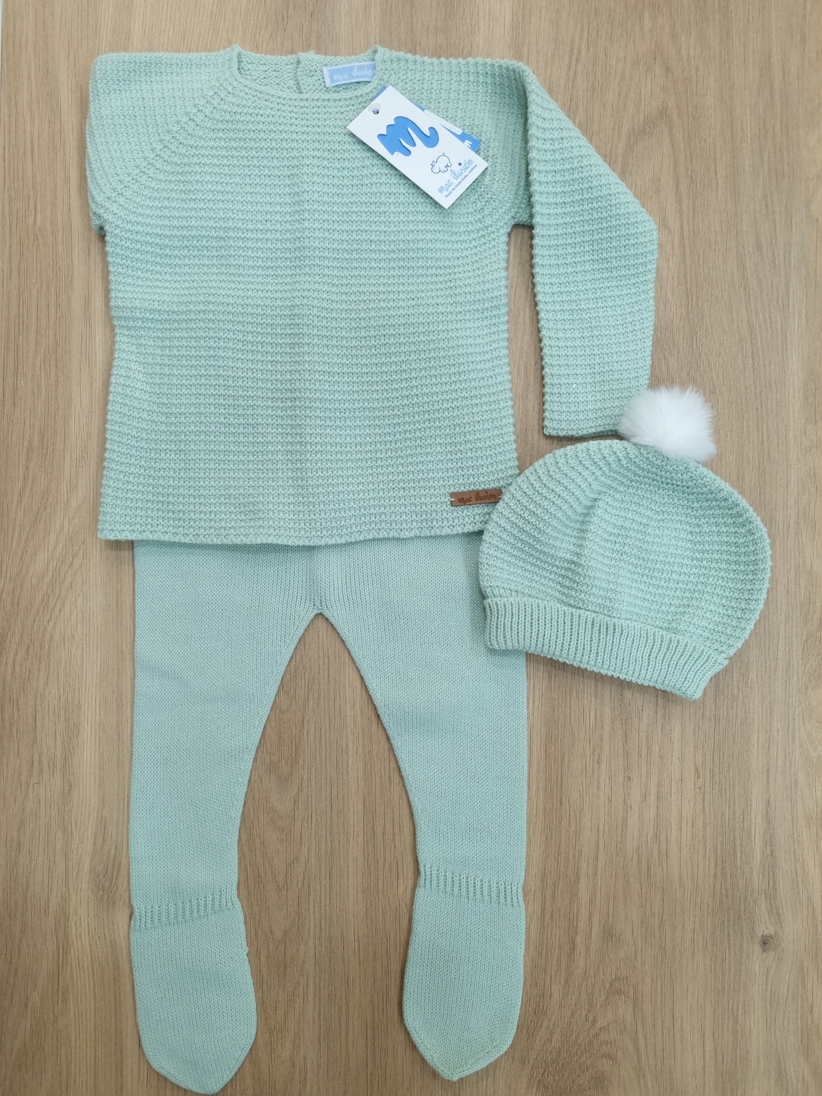 Verde Menta con gorro de pompón. 6M