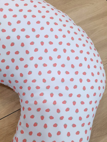 Almohada de lactancia. Fresas