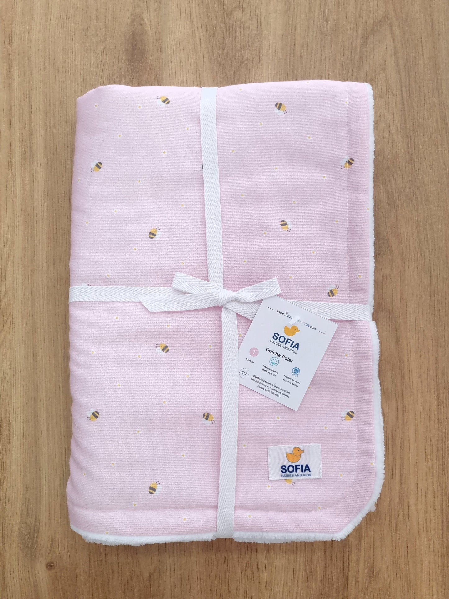 Colcha Polar. Abejita Rosa